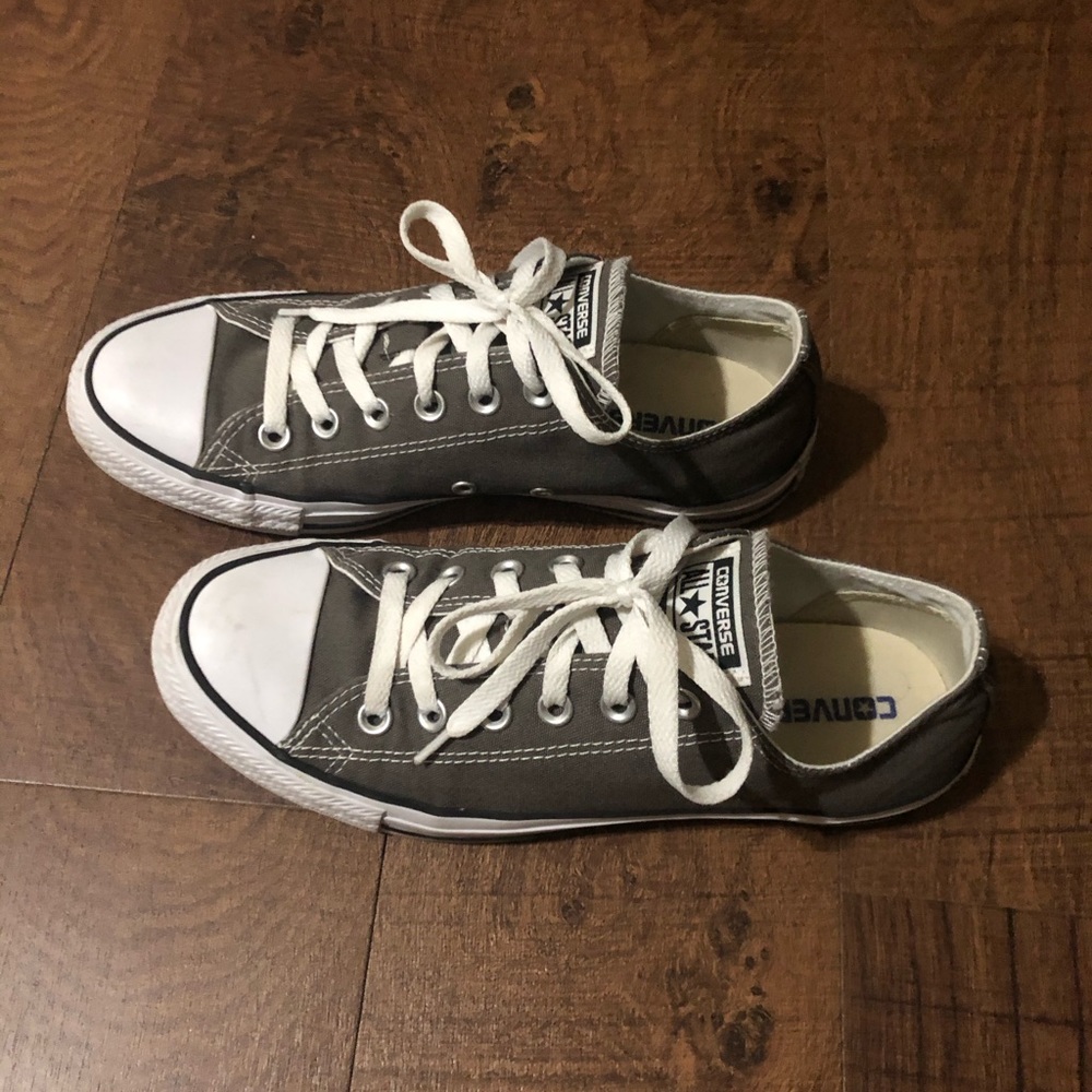 Women’s converse - Picture 2 of 3